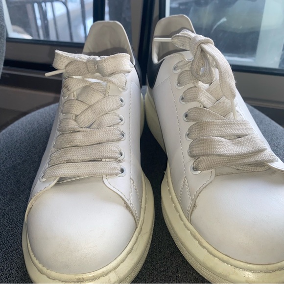 Men's White and Black Sneakers - Picture 7 of 8